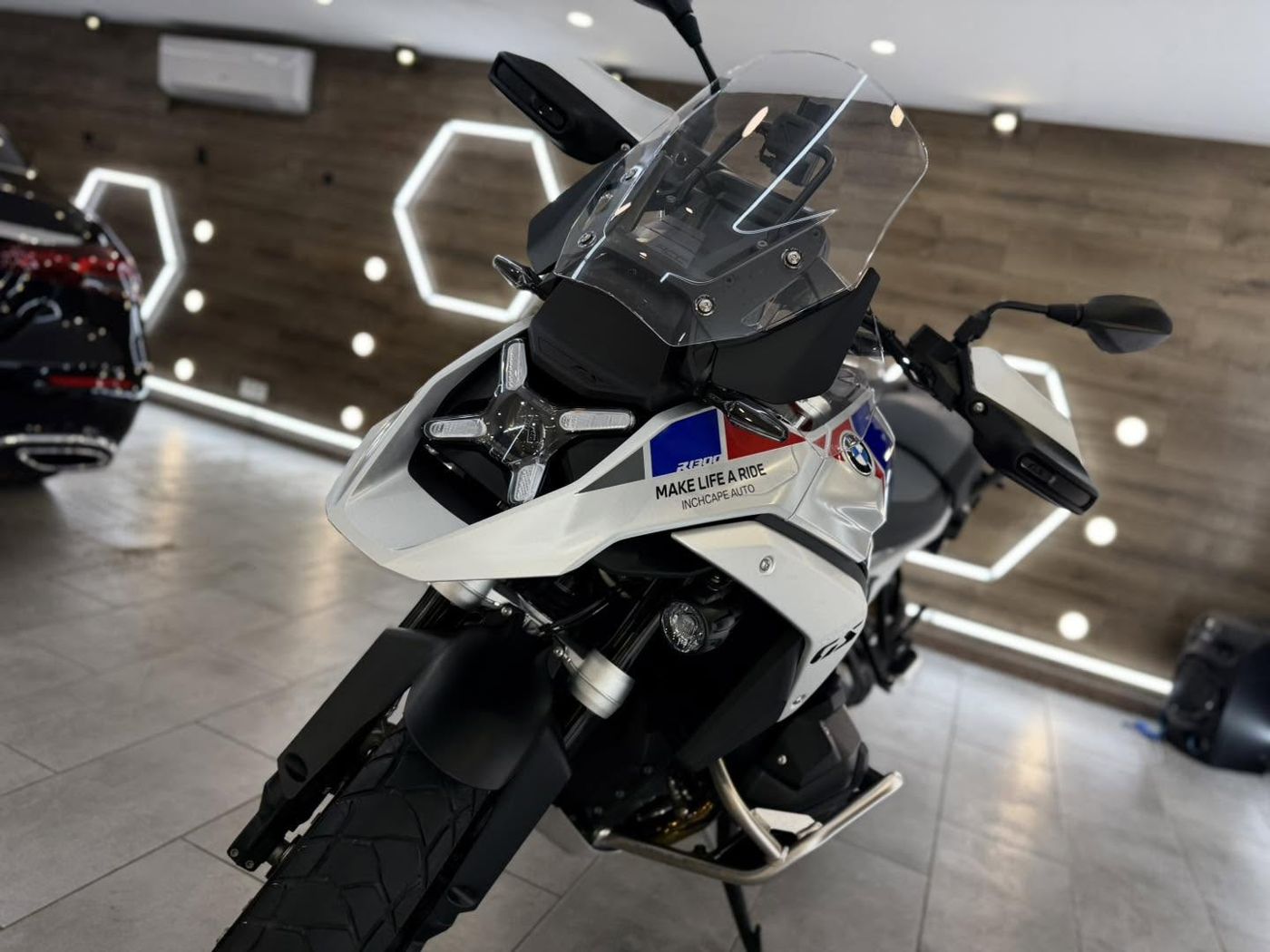 BMW GS motociklas iš priekio